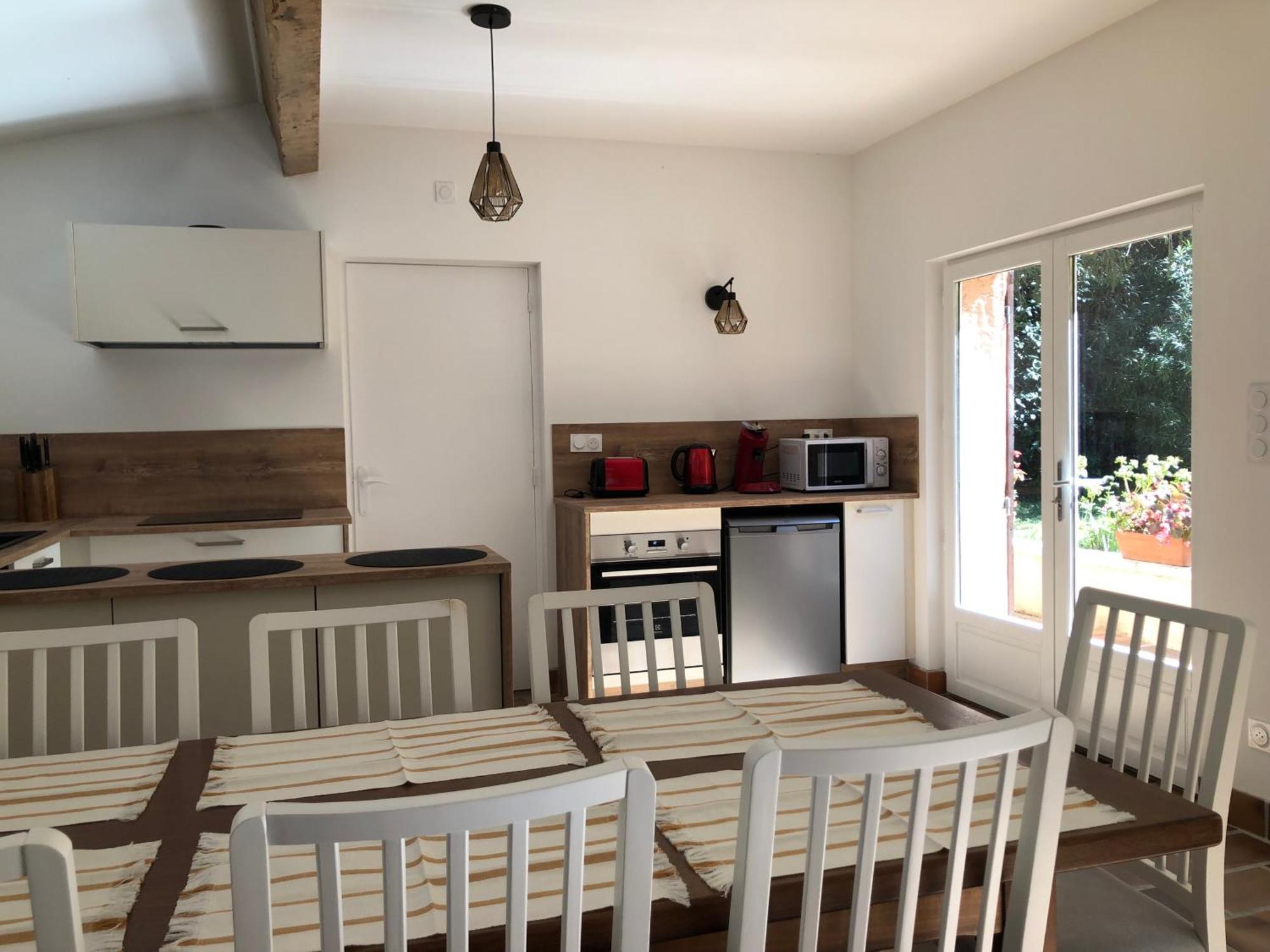 Gite En Provence Dans Grand Jardin Avec Piscine Partagee Cornillon-Confoux Ngoại thất bức ảnh