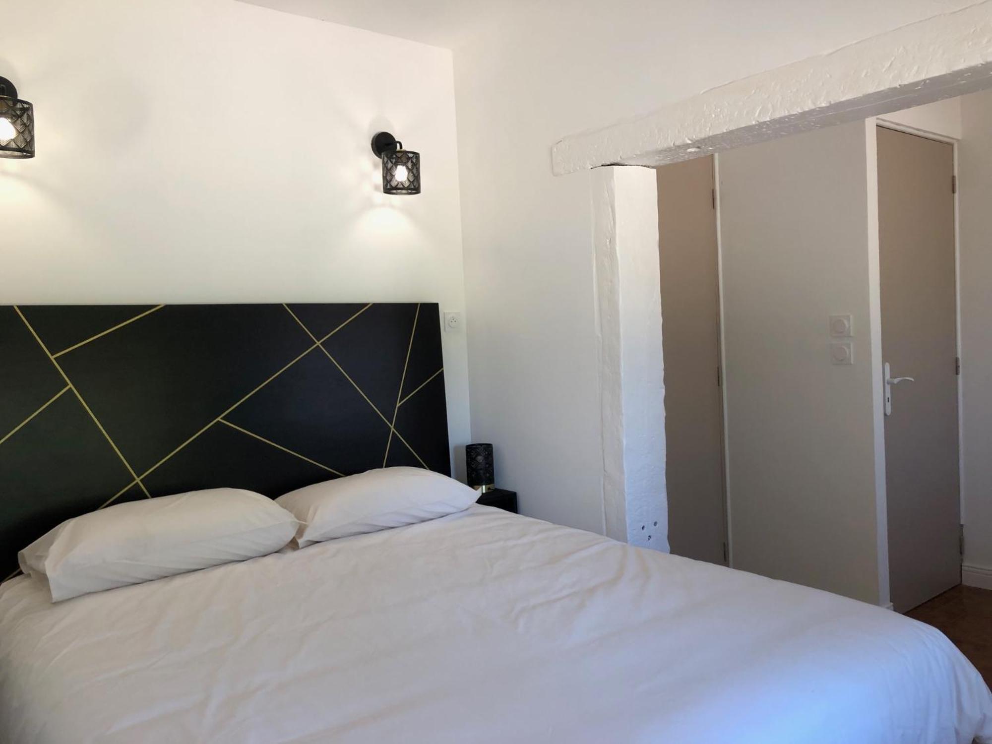 Gite En Provence Dans Grand Jardin Avec Piscine Partagee Cornillon-Confoux Ngoại thất bức ảnh